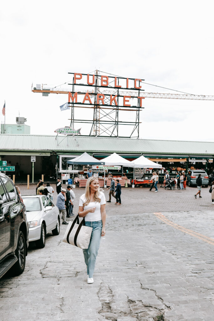 Pike Place Market Second Sign Insider Tips